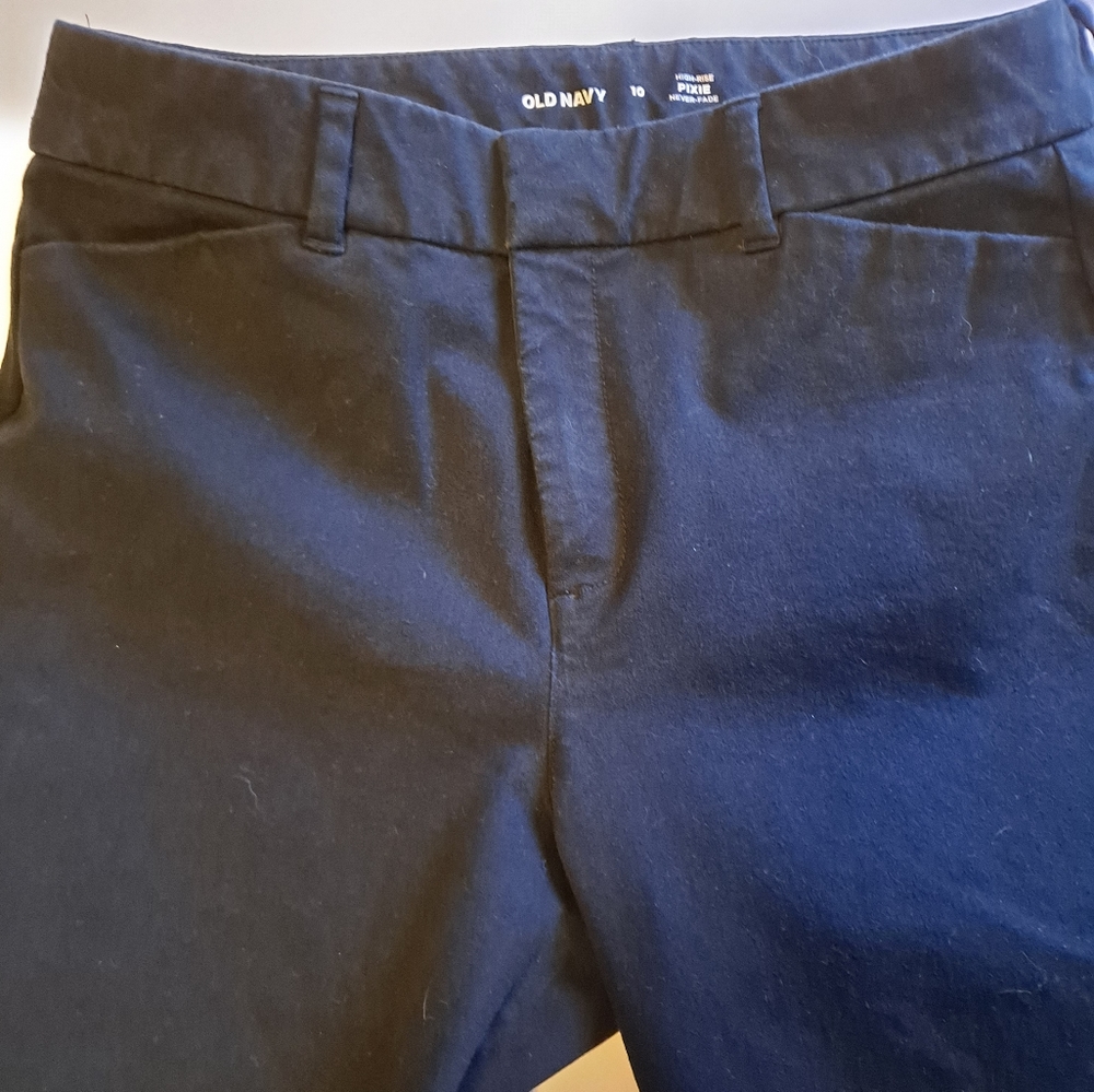Old Navy high rise pixie pants, Black size 10